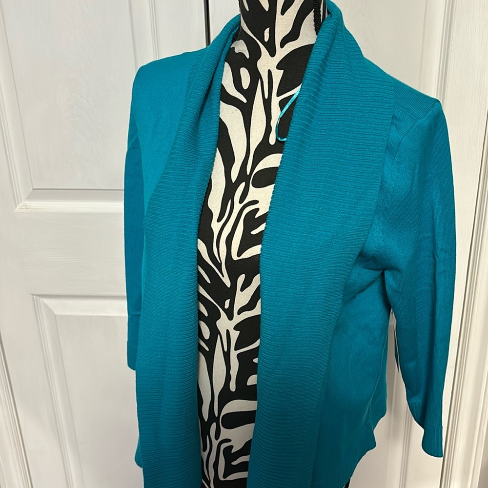 3/$25 bundles-Faded glory cardigan large NWT
